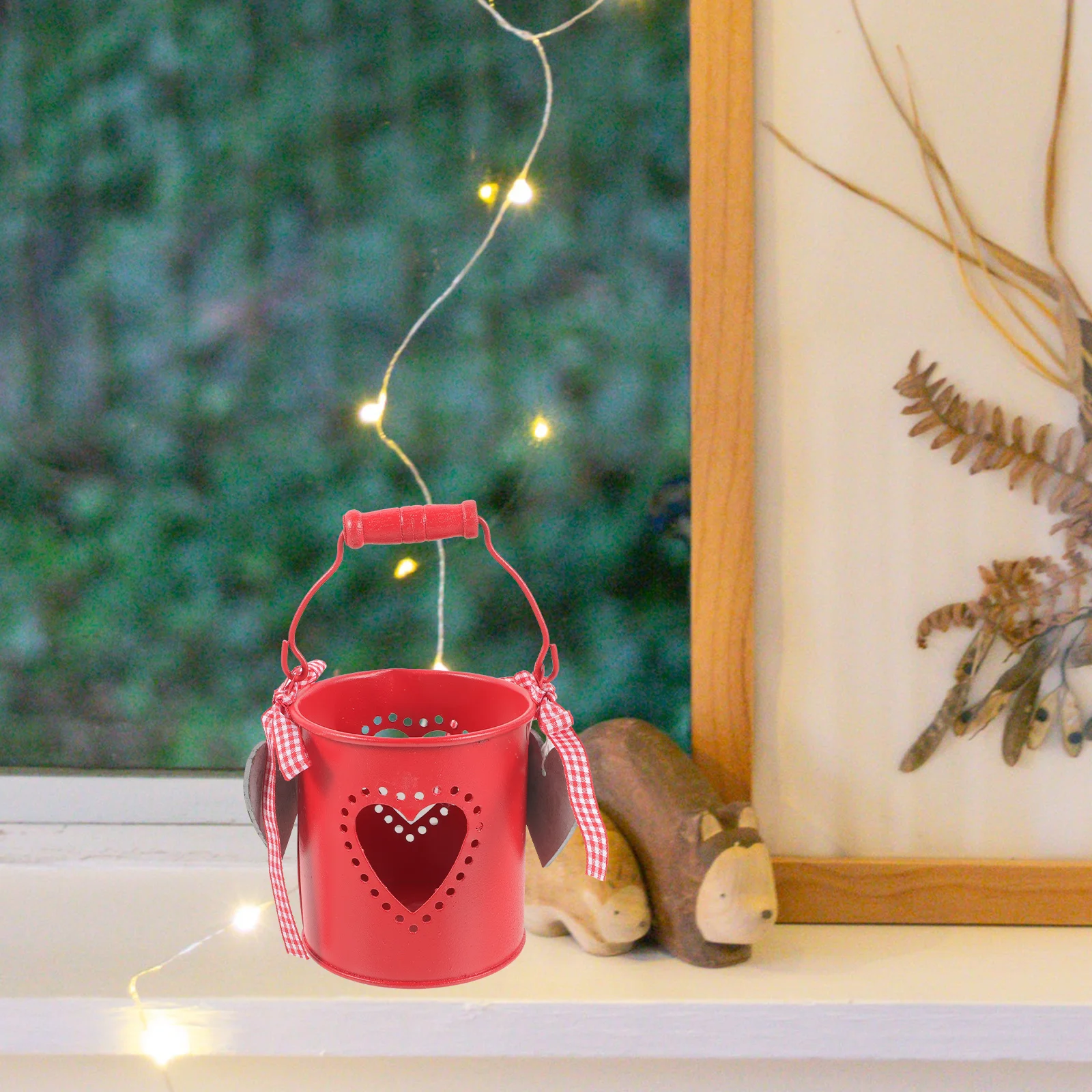 

Hollow Heart Handle Candy Bucket Wedding Gift Bucket Tin Buckets for Centerpieces and Special Occasions Small Buckets