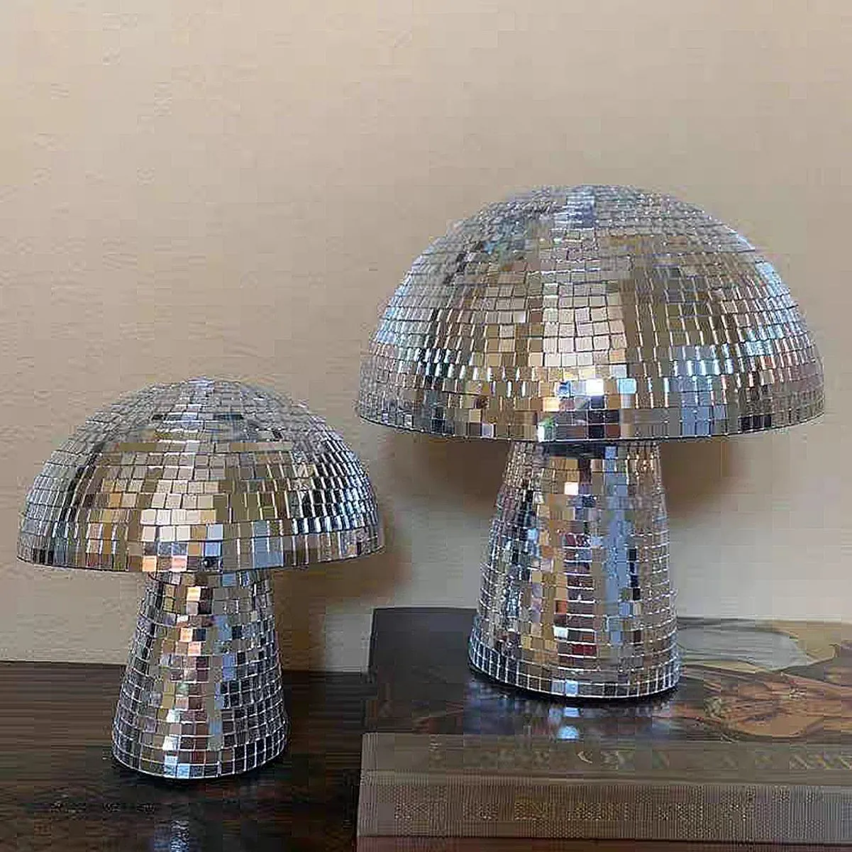 

Mirror Unique Glass Disco Mushroom Simple Home Bedroom Resin Handicraft Decoration