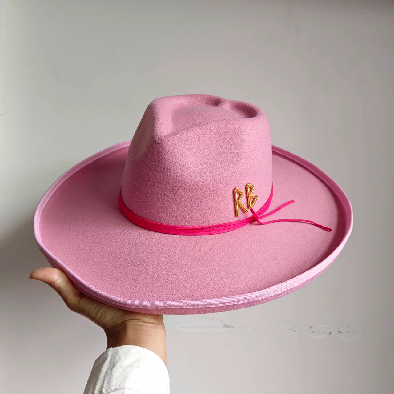 Chapéu fedora de aba de 10cm, novo chapéu masculino e feminino com fita colorida letras em inglês, aba larga, novo chapéu unissex, sombrero hombre, 2023