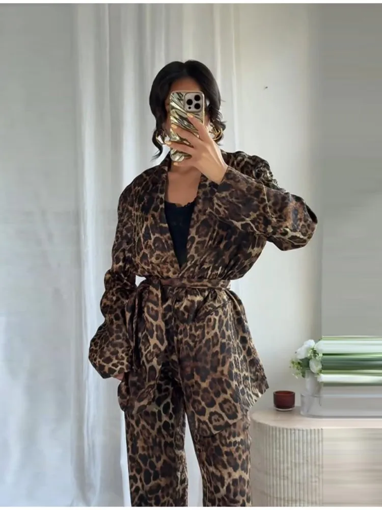 

Пальто с леопардовым принтом для женщин, модный элегантный пиджак с лацканами и поясом, новинка 2023 года, осенний шикарный офисный женский повседневный свободный пиджак, пальто