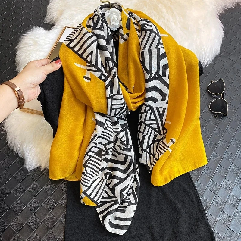 2024 Autumn winter women beach quality shawl cotton scarf lady fashion scarves bandana pashmina wrap hijab muffler