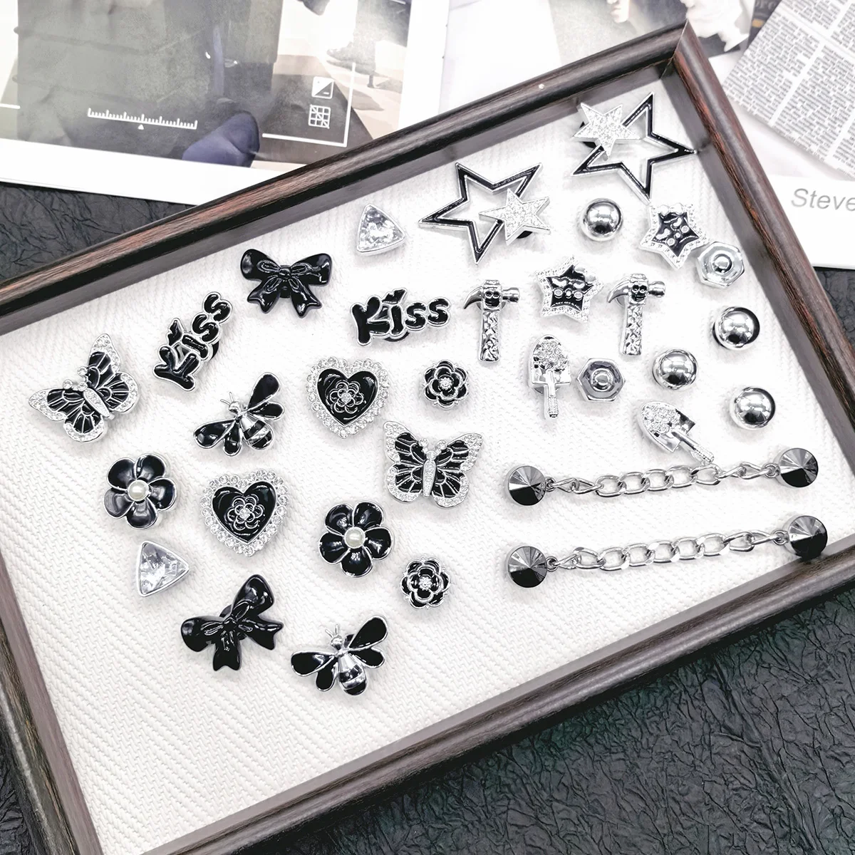16PCS Retro Butterfly Bees Shoe Charm DIY Chains Decorations Flower Star Clog Shoes Buckle Accessories Funny Bowtie Shoe Clips