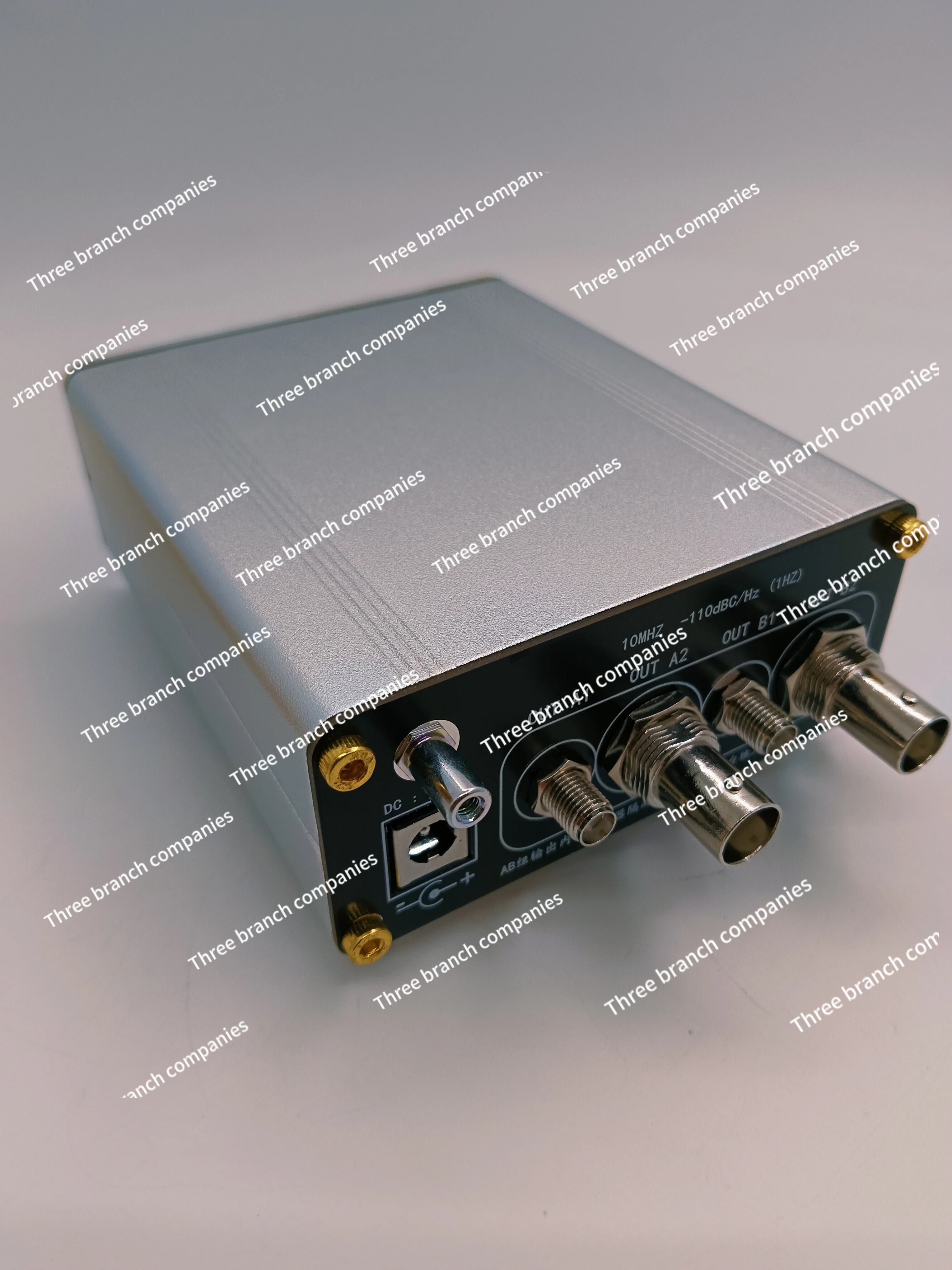 MODEL-V 10MHz Ultra-Low Phase Noise Clock