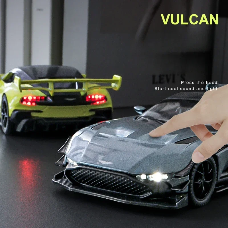 Aston martin vulcan-ダイキャスト金属合金スポーツカー,1:32シミュレーションモデル,音と光,コレクション,子供のおもちゃのギフト