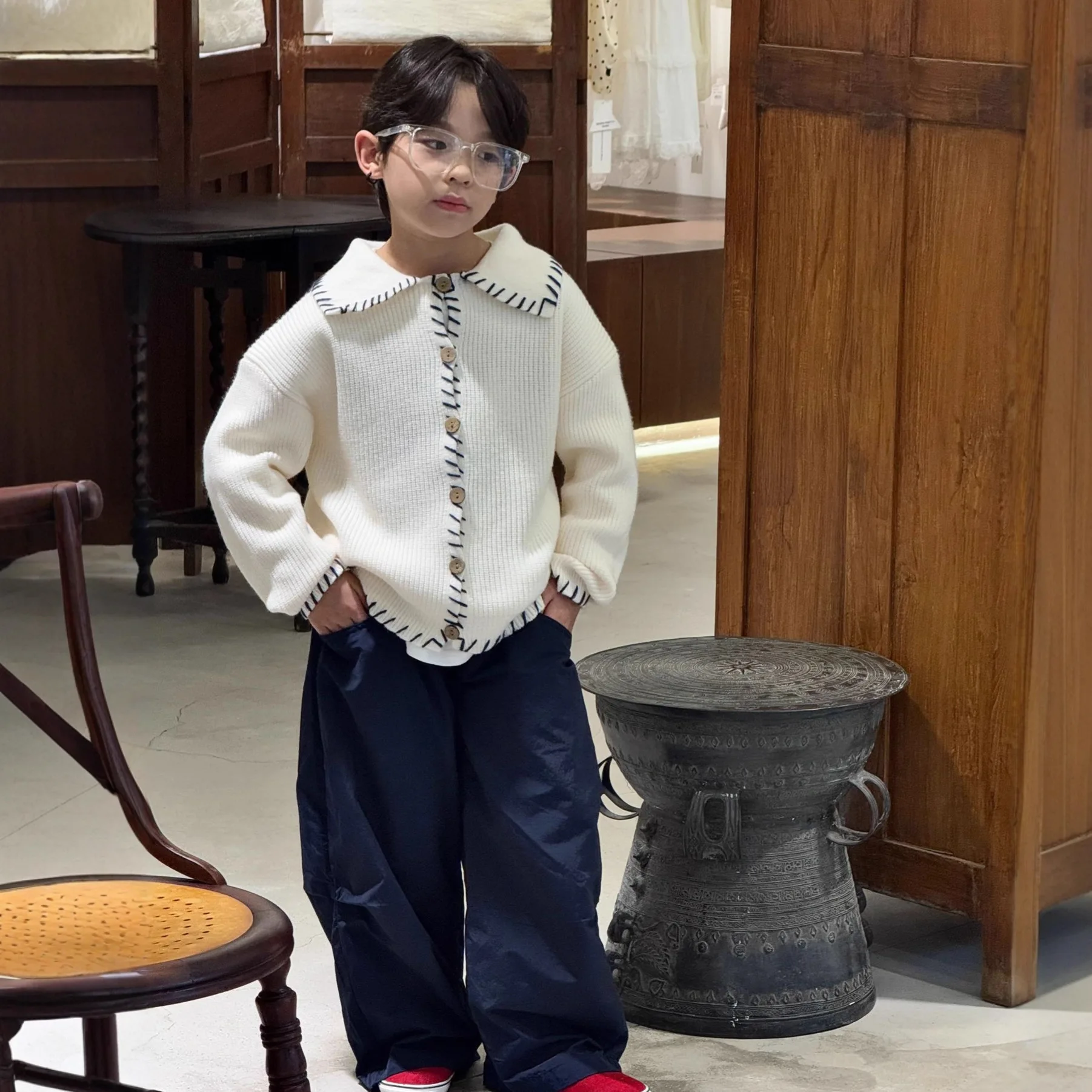 

Autumn 2025 New Children's Clothing Boys' Beige Black Border Contrasting Cashmere Sweater Cardigan Jacket