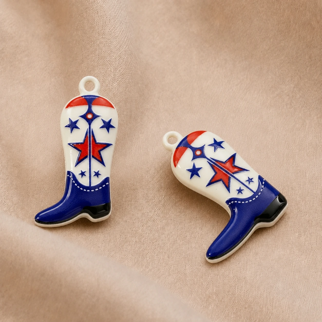2 Stück Cowboy-Stiefel-Anhänger aus Edelstahl, süße Emaille-Anhänger im Western-Stil für Frauen, zum Selbermachen von Halsketten, Ohrringen, Schlüsselanhängern und Schmuck. – Detail 7