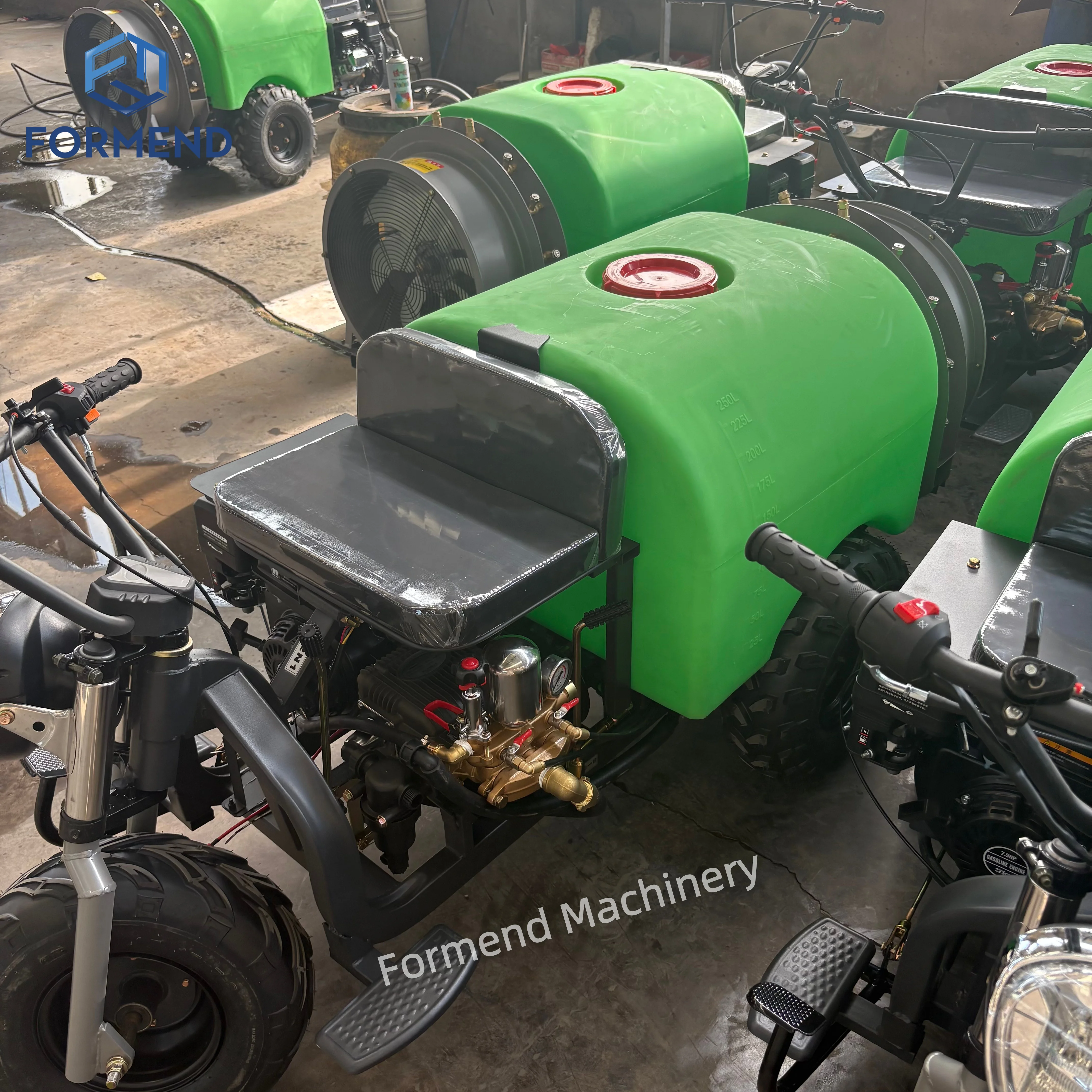 Multi-function Farm Disinfection Pesticide Sprayer Three Wheel Self Propelled Air Blast Mist Blower Orchard Spraying Equipment
