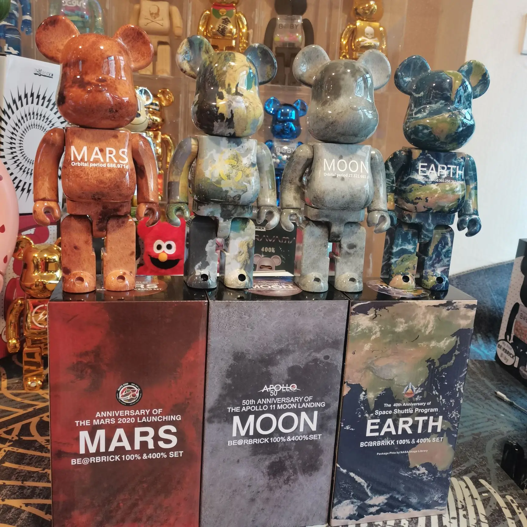 

Коллекционная Фигурка астрономического энтузиаста Bearbrick 400% Earth Mars Moon, высота 28 см, кирпичный медведь, настольные украшения