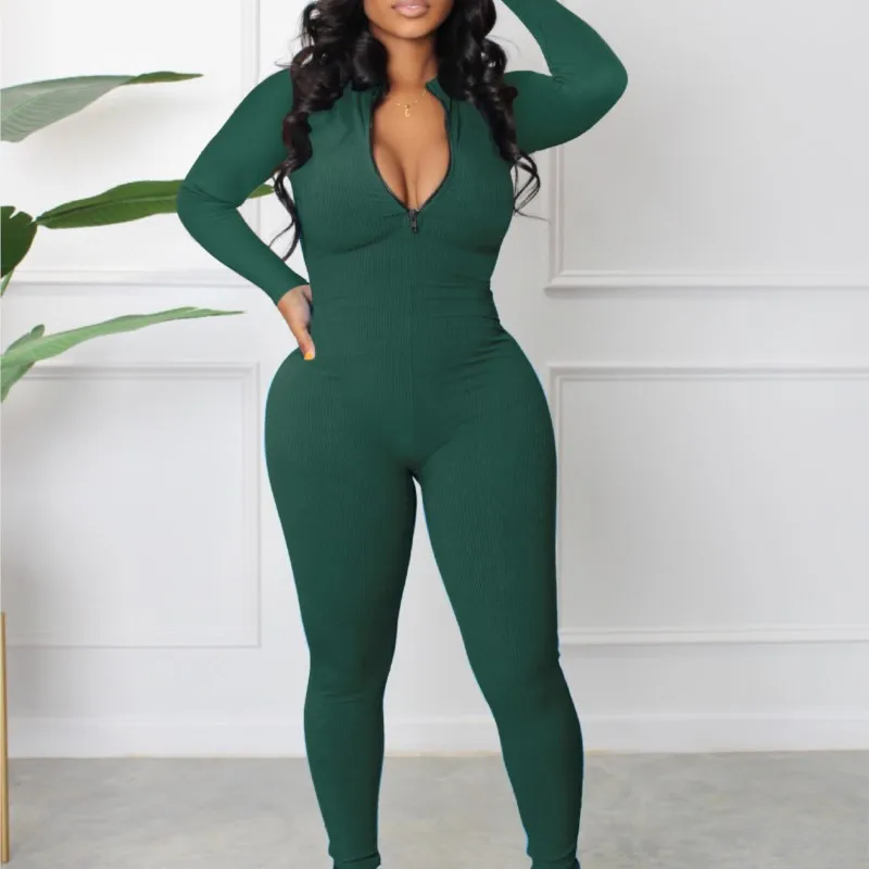 بدلة قفز مضلعة بلون سادة للنساء بأكمام طويلة بتصميم سحاب نحيف غير رسمي نمط رياضي مجموعة خريف جديدة Macacão Feminino