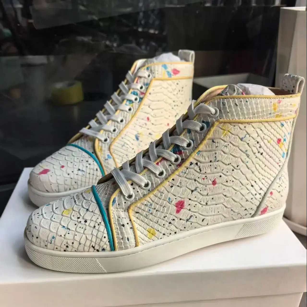 

White Fish Scale Pattern Shape Leather Unisex Sneakers Round Toe Lace-Up Red Sole High-Top Casual Sports Shoes For Women Men New