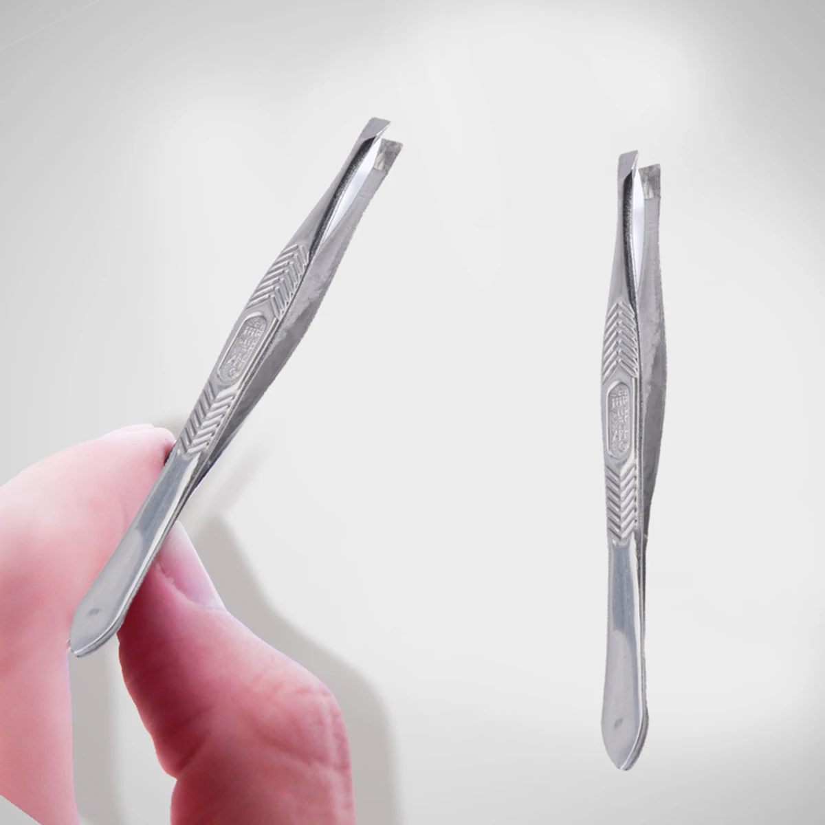 

24pcs Stainless Steel Eyebrow Tweezers Flat Tip Precision Pliers Clip for Grooming Easy Grip Anti Slip Design