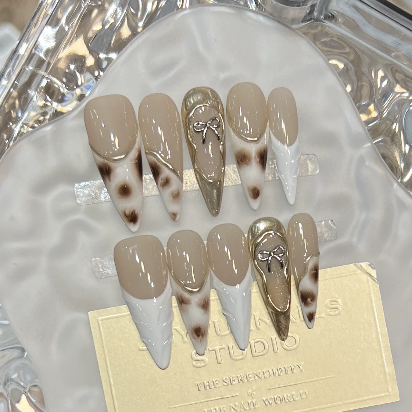 

10Pcs French Press on Nails Almond Handmade Fake Nails Gradient Diamond Pearl False Nails Set Vintage Acrylic Nail Art for Girls