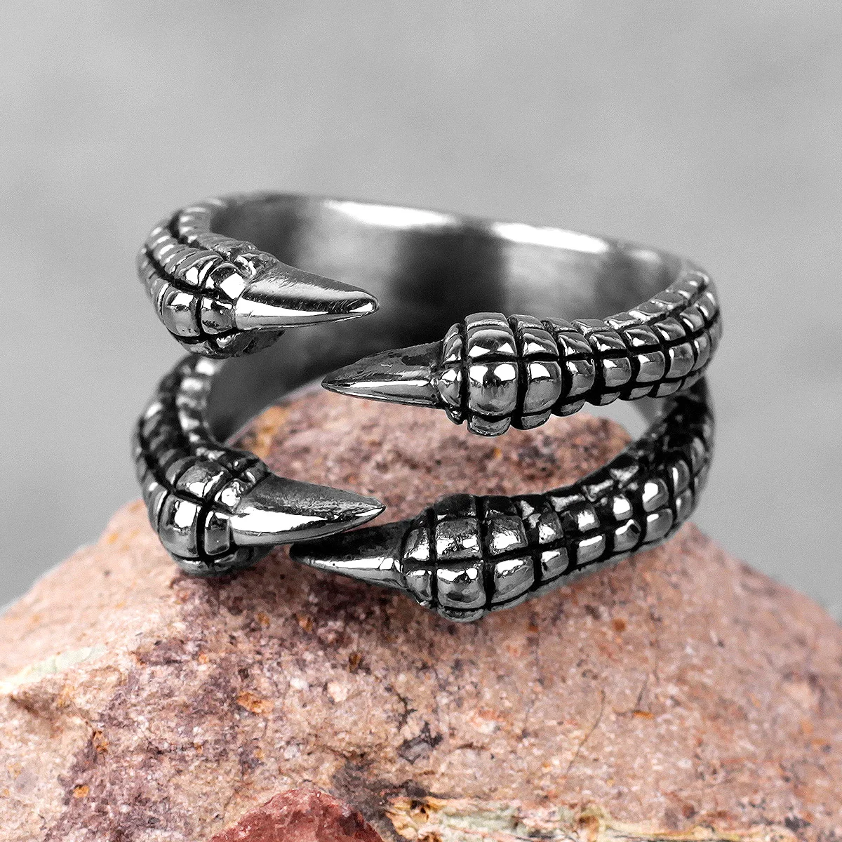 Stainless Steel Men Rings Dragon Claw Personality Punk Rock Hip Hop for Biker Male Boyfriend Jewelry Creativity Gift Wholesale