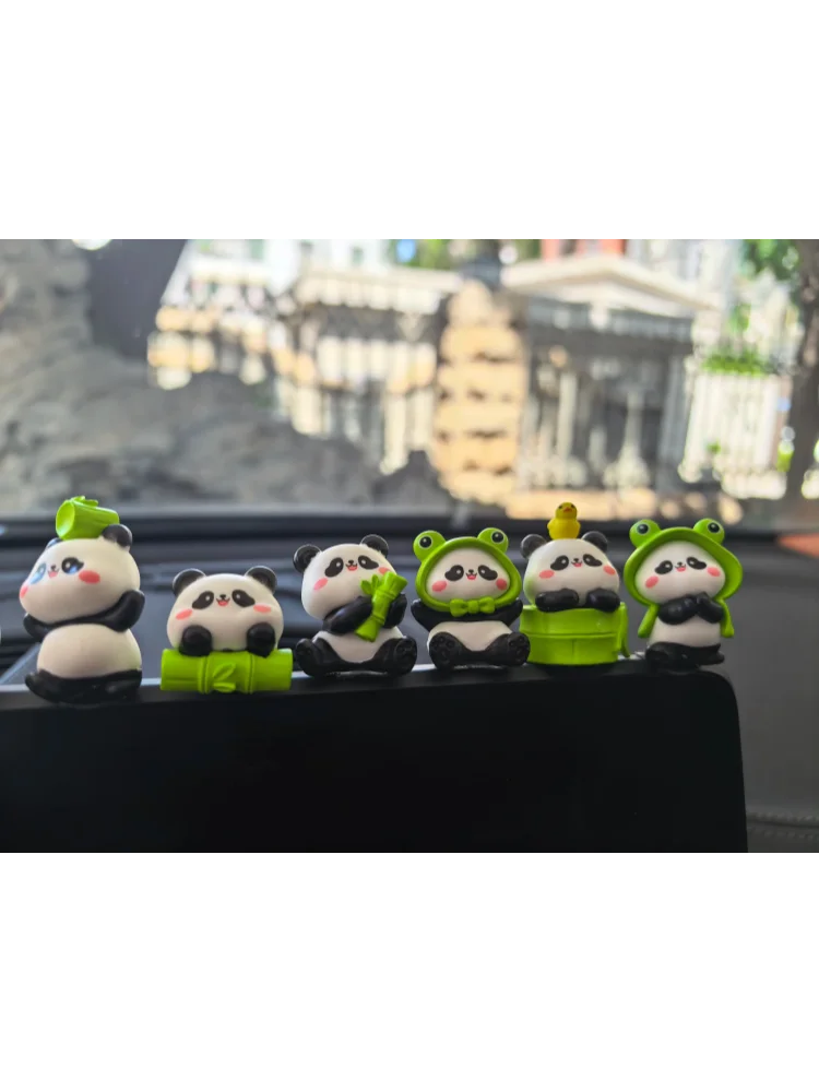 6 Stück Kawaii Panda Auto-Armaturenbrett-Figuren, Niedliche Harz-Mini-Ornamente, Innendekoration, Schreibtisch- und Heimdekoration, Geschenk für Frauen, SUV, Auto – Detail 9