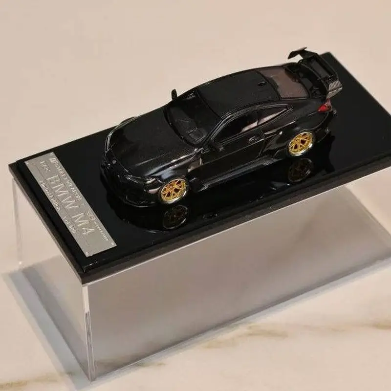 Street W64pon-SW 1/64 BMW M4 G82 