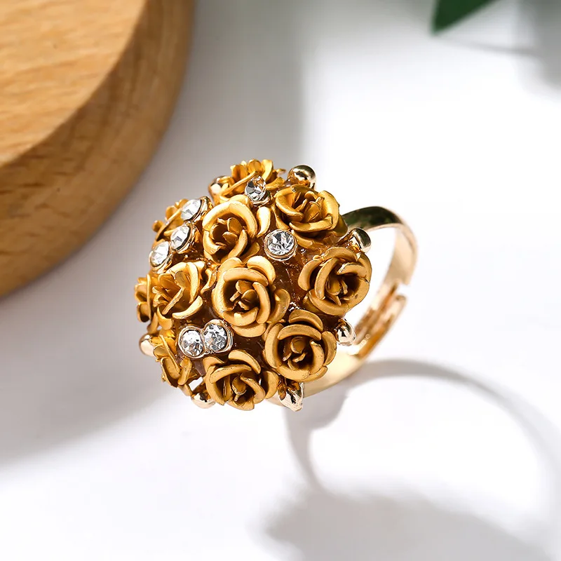 Romantic Colorful Golden Rose Flower Finger Rings for Women Bridal Wedding Party Engagement Creative Crystal Flower Rings Gift