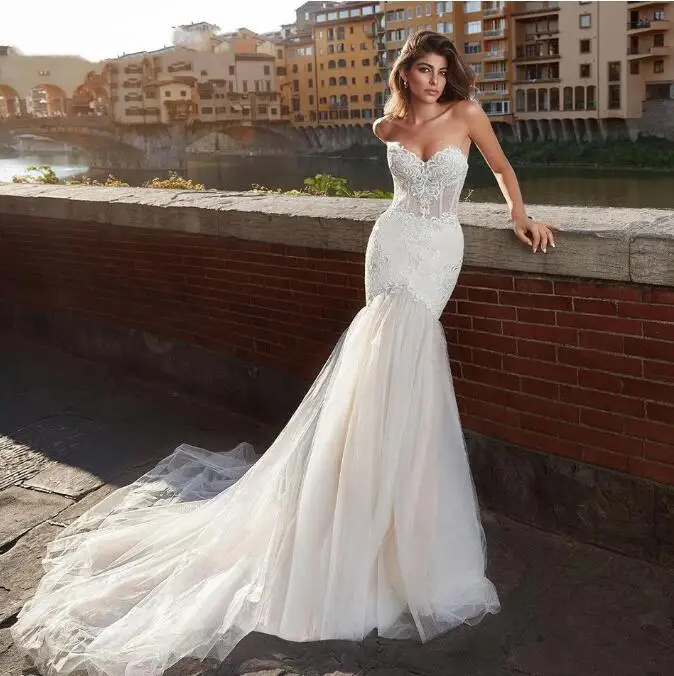 Vestido de novia de sirena de encaje sin tirantes, traje de novia Sexy con escote corazón, con apliques de tren de corte romántico, vestidos de novia sin espalda