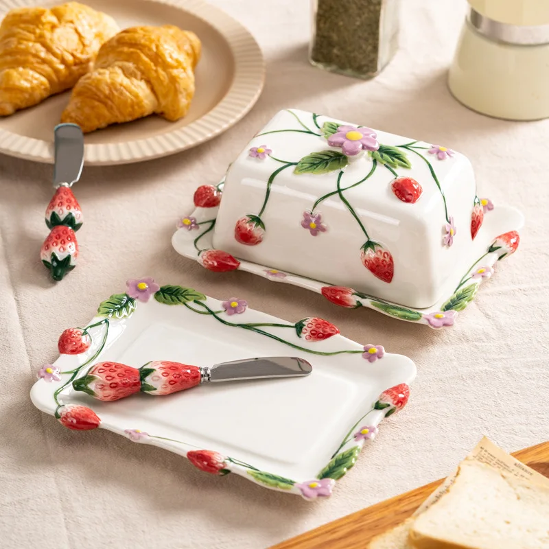 

Ceramic Butter Dish Household Western Cheese Storage Plates Hand-Painted Strawberry Embossed Underglaze Butter Container