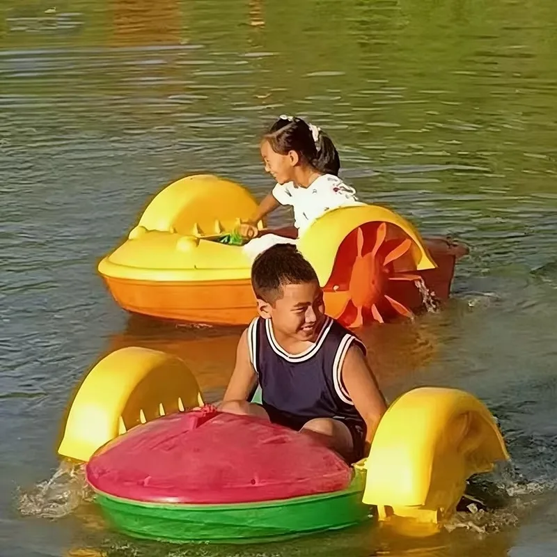 Selling the cheapest small hand-pedal boats for children, economical hand-paddle boats