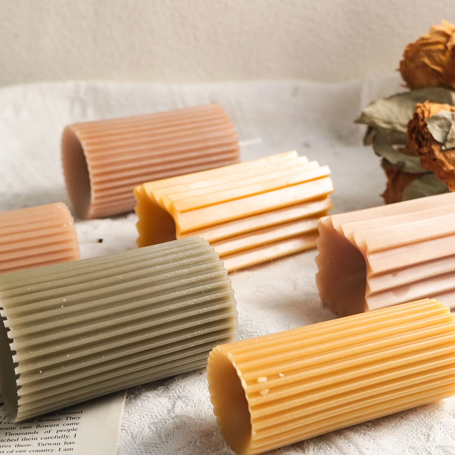 DIY Cylinder Stripe Candle Silicone Mold Epoxy Resin Mold for Home Atmosphere Decoration