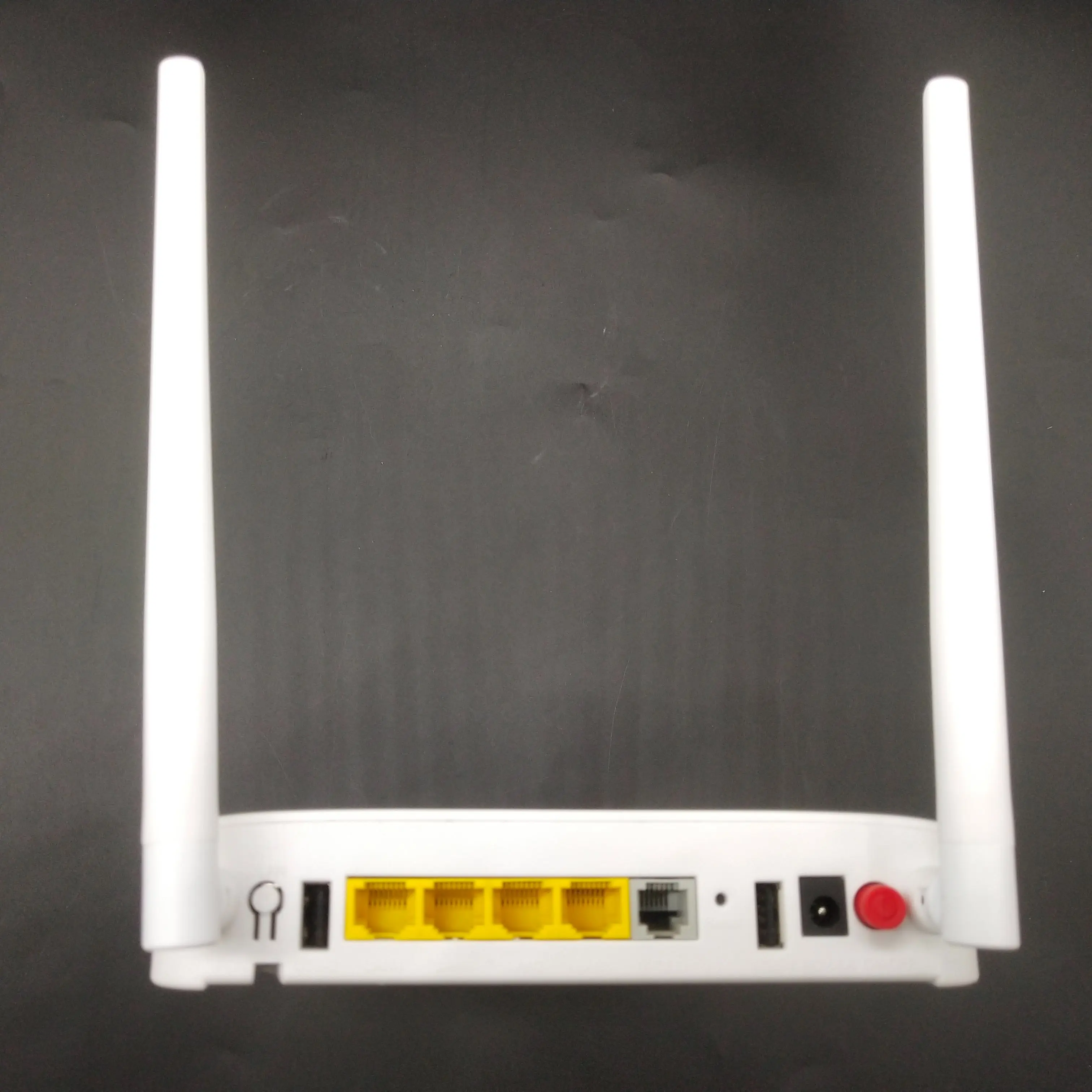 2PCS NEW XPON ONU Dual Band F670L  ONT 4GE + 2USB + 1TEL 5G   673av9 gpon WIFL AC without Power Supply Free Shipping