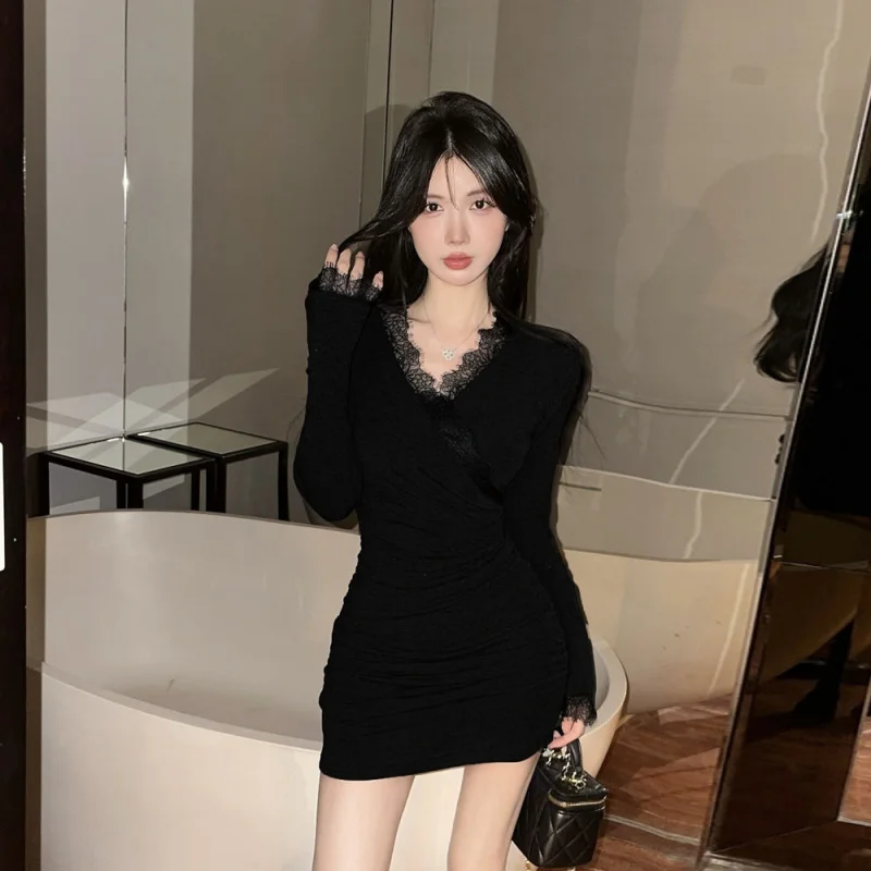 

6808Европа и Америка 2026 Сексуальное облегающее мини-платье для трансграничной торговли, подчеркивающее фигуру, подходит для многослойного ношения