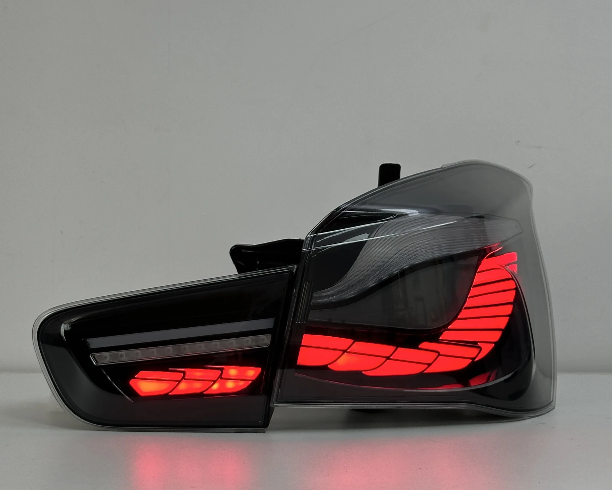 

Accessories Auto 2015-2018 1 Series F20 Style Dynamic Signal Light Emitting Diode Taillight Taillight Turn Signal