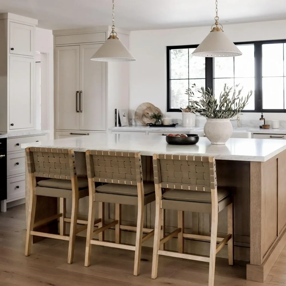 미드 센추리 모던 스타일 가죽 바 스툴, 카운터 높이, 견고한 목재 프레임, 발받침, 직조 가죽 시트