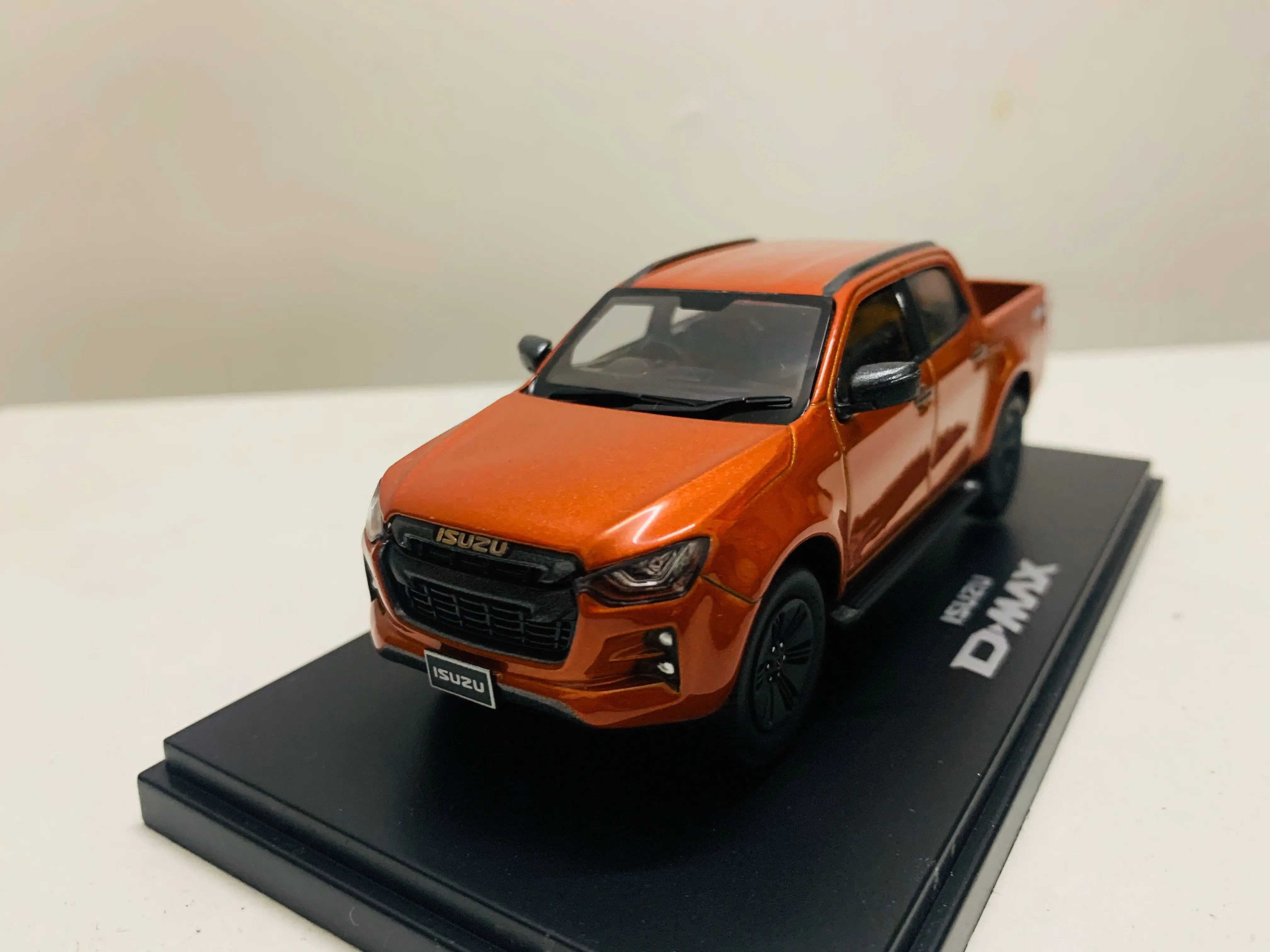 D-Max 4X4 Pick Up Orange 1/43 Scale DieCast Model Car , No Box