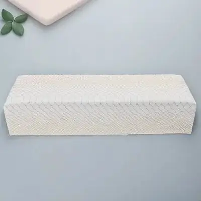 Luxury PU Nail Art Rest Cushion Fashion Chic Design Manicure Hand Pillow for Comfortable Extended Nail Treatments Salon Home Use