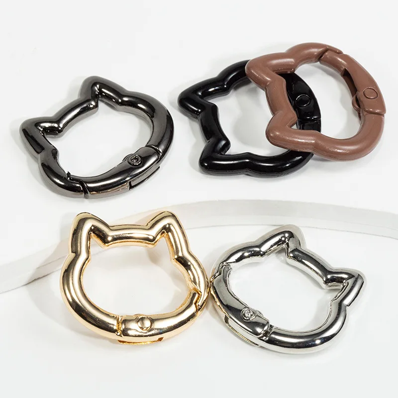 حلقة مفاتيح على شكل رأس قطة بمشبك زنبركي، مطلية بالفرن، مصنوعة من السبائك، إكسسوارات يدوية الصنع، حلقة هندسية قابلة للفتح، حل...