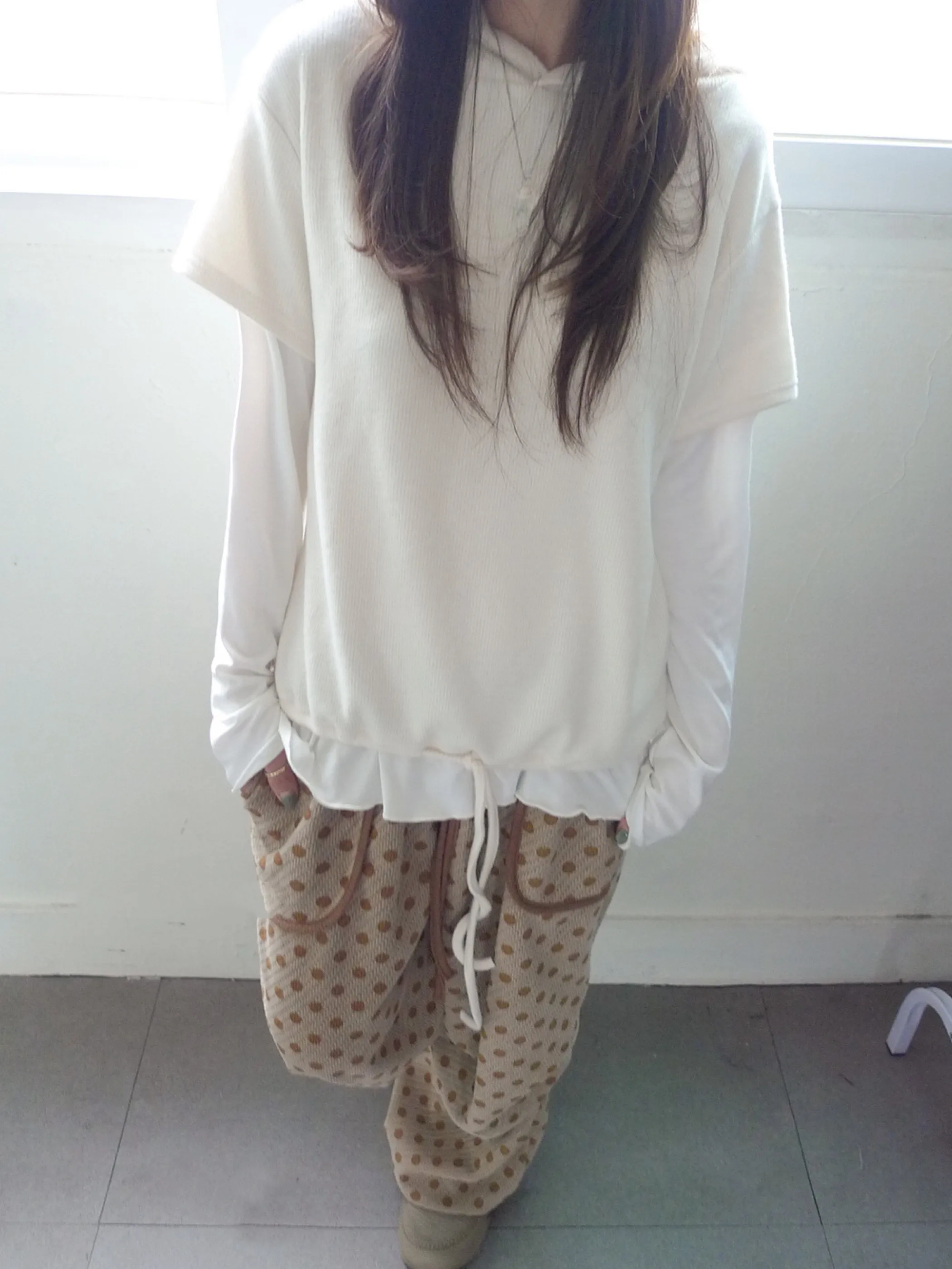 กางเกงขายาวลำลองทรงหลวมลายจุดย้อนยุค ดีไซน์จีบสีสันสดใส เอวยางยืดใส่สบายสำหรับผู้หญิง ผลิตจากวัสดุอื่นๆ