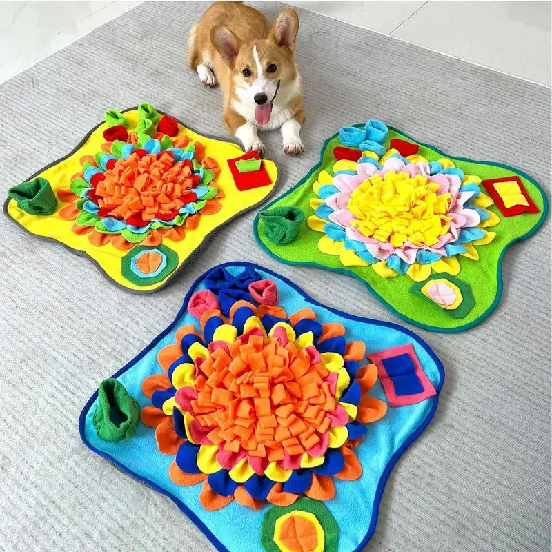 Fun plush sniffing mat dog toy dog ​​puzzle sniffing mat dog interactive puzzle toy snack dispensing dog toy suitable for natura