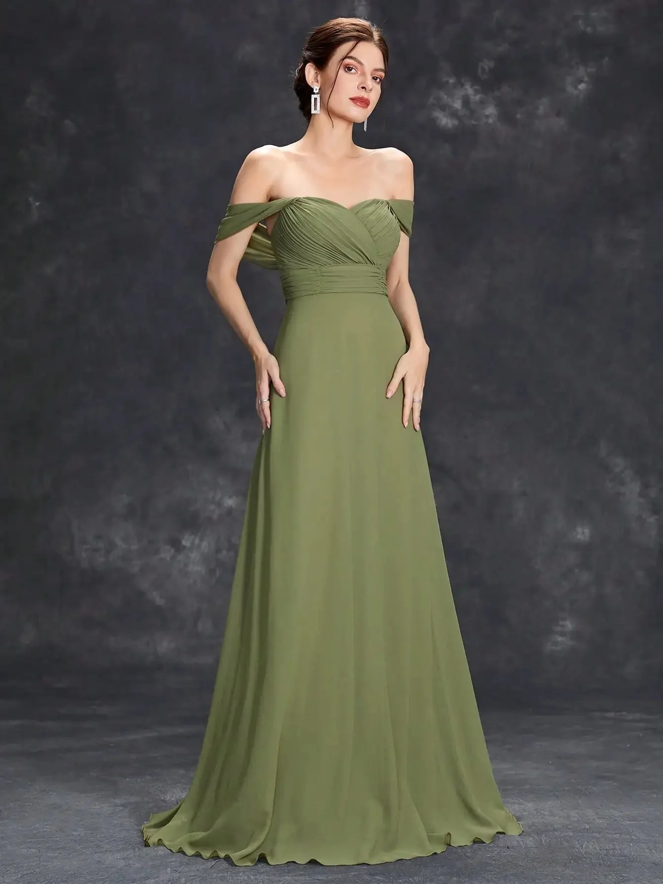 

2026Light green off-shoulder design. Slim-fit gown outlines curves, showing elegance.