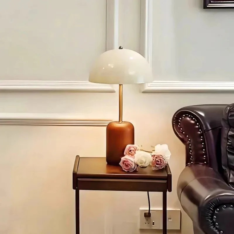 Vintage Solid Wood Table Lamp French Style Led E14 Desk Lamp Bedroom Study Bedside Living Room Studio Atmosphere Lighting