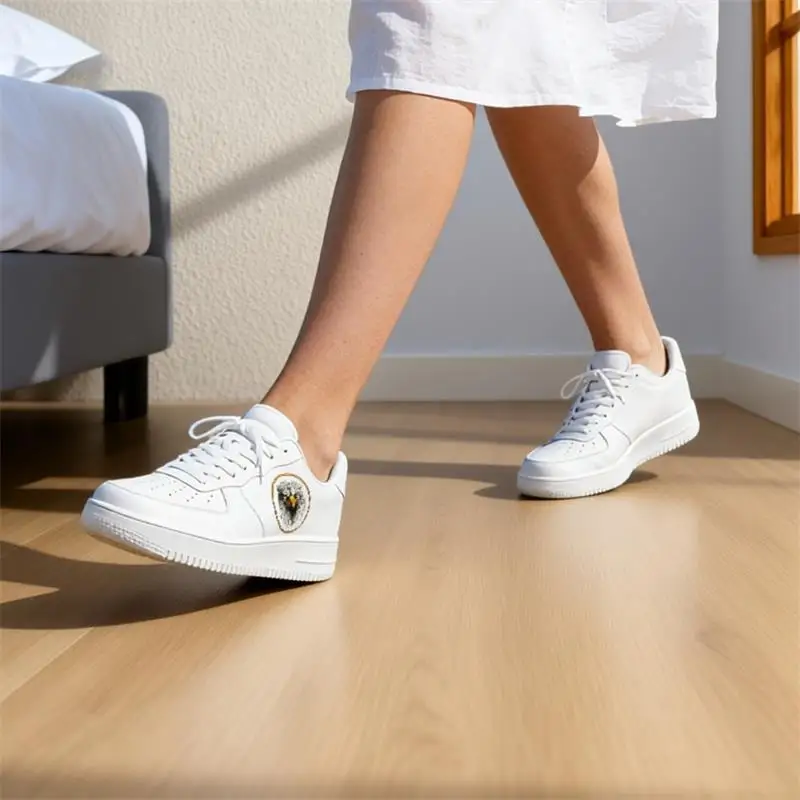 

Новые унисекс-кроссовки для пар 2026 года, оригинальные нишевые популярные универсальные повседневные туфли в стиле INS