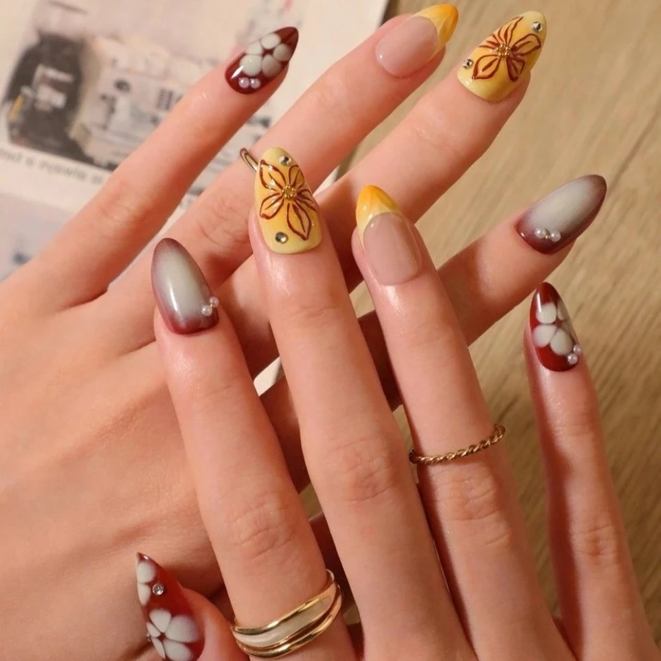 

Flower Halo Dyeing Rhinestone Almond False Nails Bowknot Pearl Leopard Snake Long Pointed Fake Nails Art Press on Nails Tool Tip