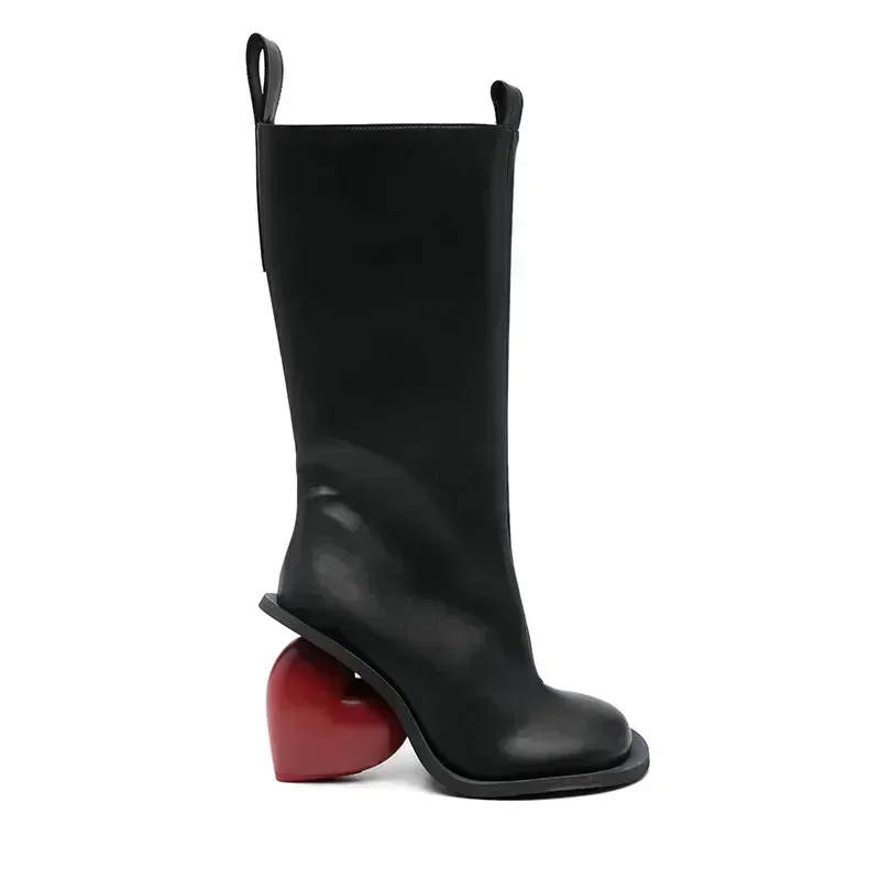 2024New Autumn and Winter Fashion Peach Heart Shaped High-heeled Boots with Round Toe and Side Zipper for Women\'s Calf Boots
