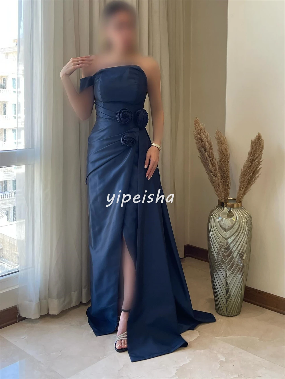 맞춤형 모던 스타일 심플 핸드메이드 플라워 플리츠 스트랩리스 롱 드레스 맞춤형 행사 드레스 클래식 매칭