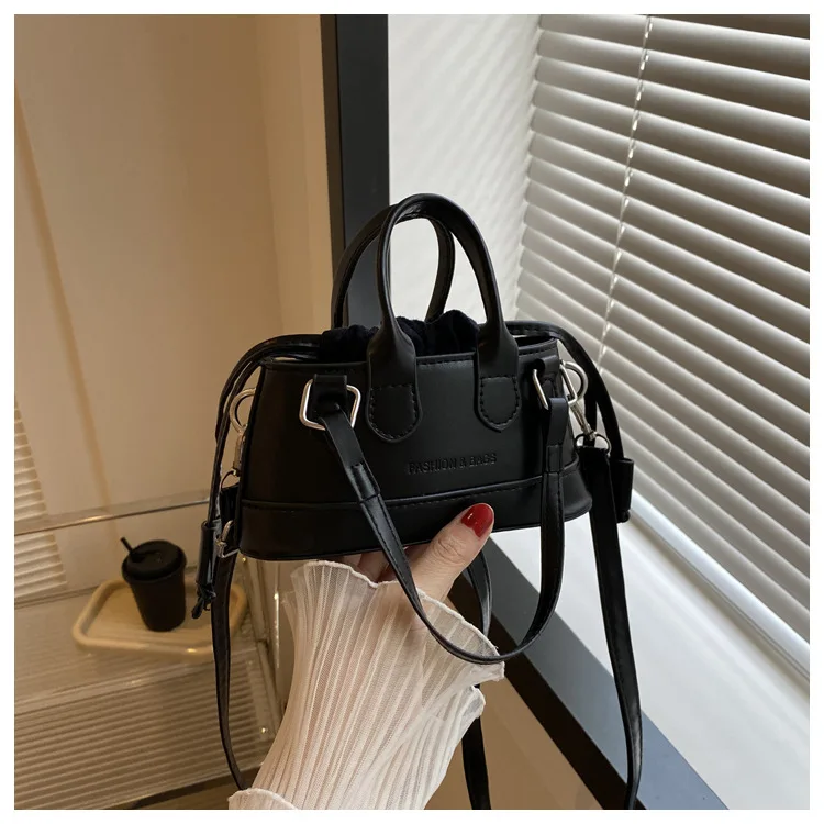 Black Fashion Woman Bag Trend Shoulder PU PVC Girl Lady Bags Handbag Cosmetic Case Purses Tote Women\'s Hand Bag for Women