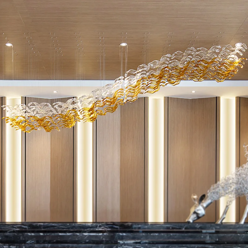 Afbeelding 3: Creatieve luchthanger Grote kunstglas hanger Winkelcentrum Hotellobby Decoratie Gedraaide blad streamer hanger