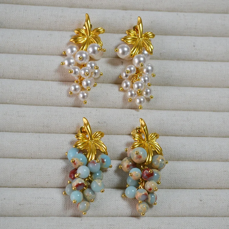 

European and American Retro Art Stones, Beaded Leaves, Grape Glass Pearls, Natural Stone, French Style Niche Temperament Earring