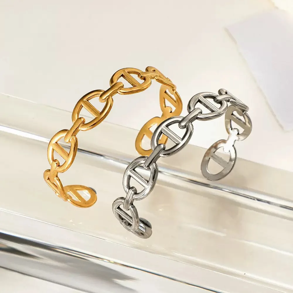 2026Titanium - Steel Gold - Plated C - Shaped Open - Ended Bangle. A Unique, Irregularly Spliced And Niche Accessory For Women.