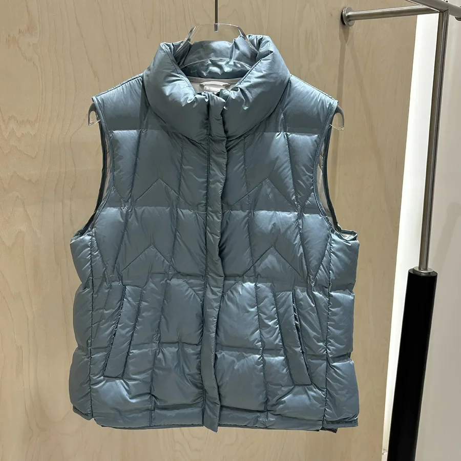 2025 New Autumn Winter Women Ultra Light White Duck Down Vest Female Warm Sleeveles Puffer Jackets Short Waistcoat Coat
