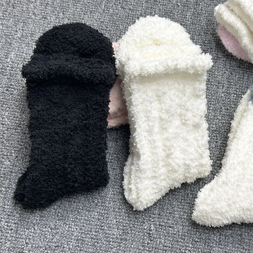 New Coral Velvet Socks Thick Towels For Autumn And Winter Floor Socks Mid Tube Home Warmth Sleep Socks Wholesale