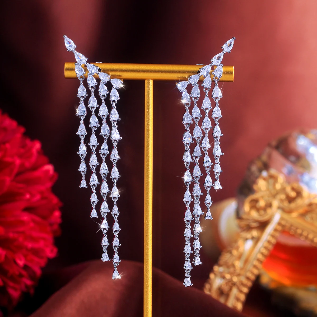 CWWZircons Luxuriöse Glänzende CZ-Quasten-Wassertropfen-Cluster Lange Hängeohrringe für Damen, Brautschmuck, Hochzeitsschmuck, Party-Schmuck, Großhandel E1179 – Detail 10