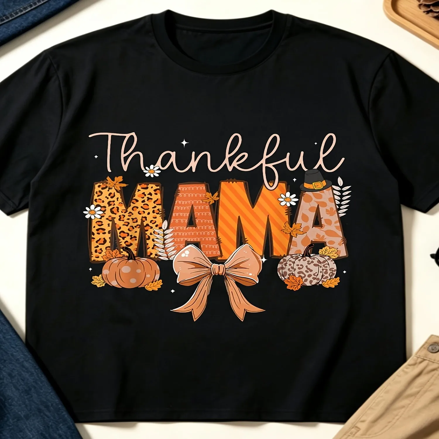 Retro Print Theme Black Round Neck T-Shirt, Men's Casual Summer Wear, Thankful Mama Leopard Pumpkin Design, Autumn Festival Graphic Tee, Fashionable Seasonal Outfit Upper Garment, PLUS SIZE Short Sleeve T Shirt, Birthday Gift Tee