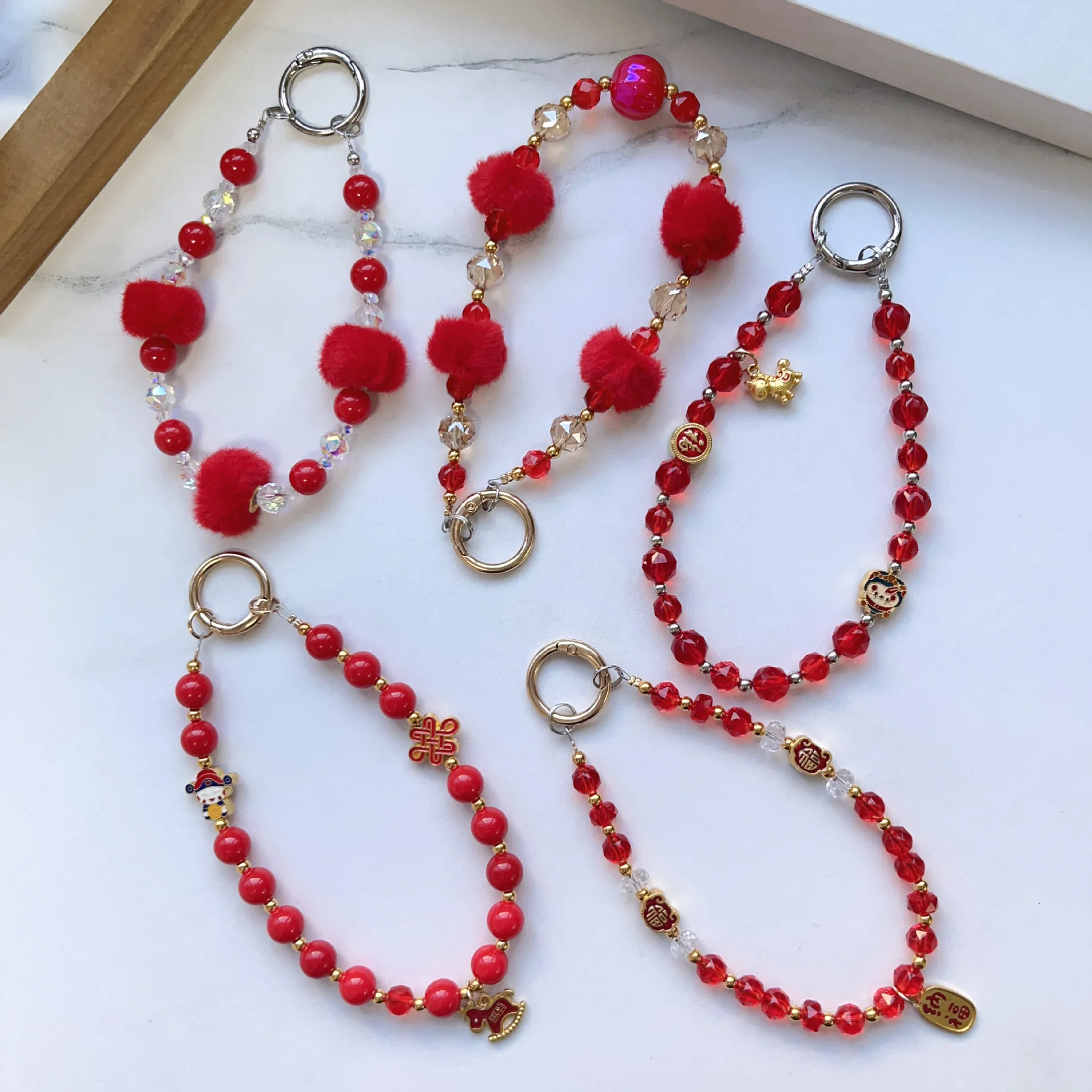 

New Year Lucky Gourd Beaded Phone Chain Festive Red Crystal Chain Fortune Attracting Lucky Pendant Bag Keychain Jewelry For Wome