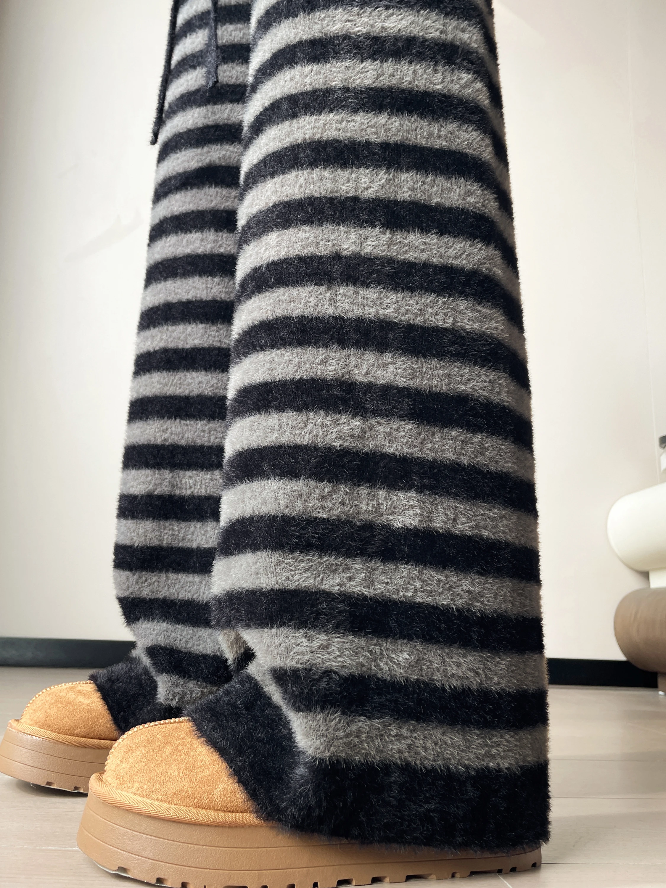 بنطلون نسائي واسع الساق بخصر مرتفع، موديل جديد للخريف والشتاء، فضفاض وانسيابي، بنطلون كاجوال من المخمل المخطط بطول كامل