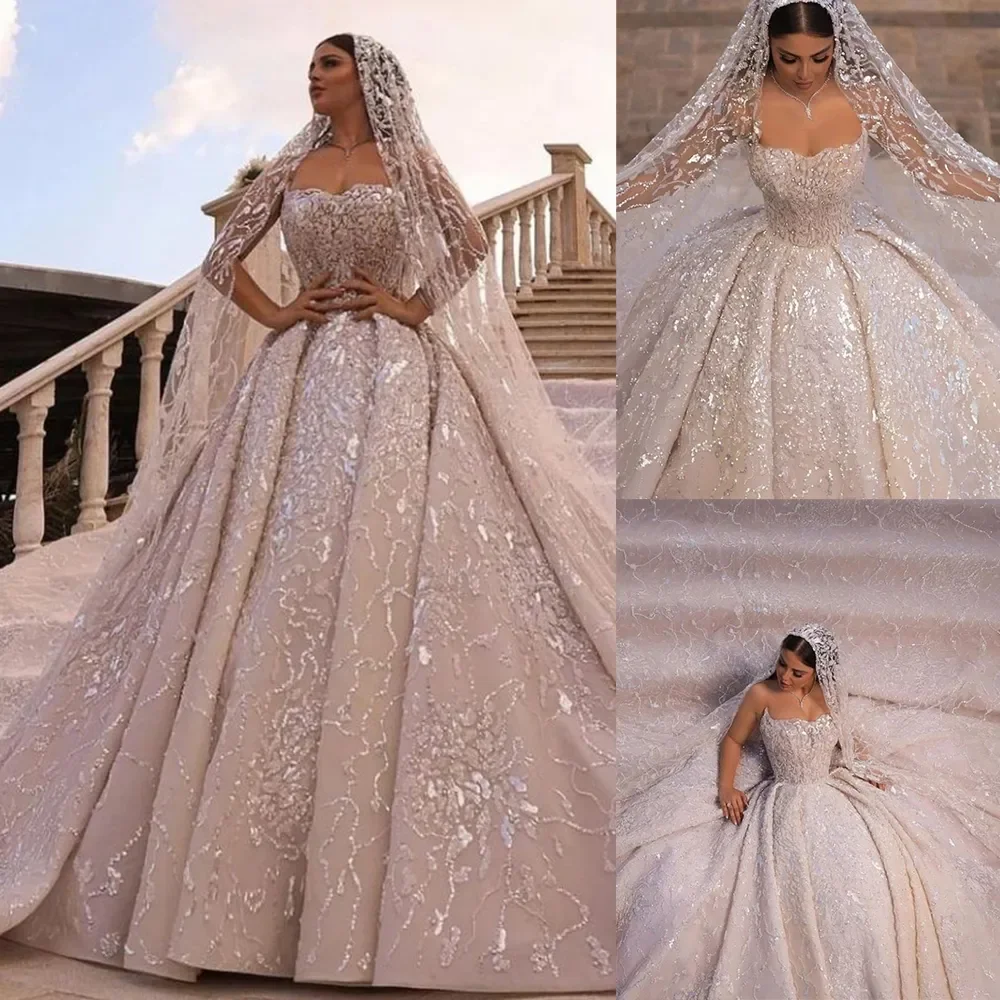 Abiti da sposa lussuosi personalizzati con abito da ballo Abiti da sposa sexy con scollo a cuore e applicazioni di perline Abito da sposa in pizzo Robe De Mariee Sweep Train